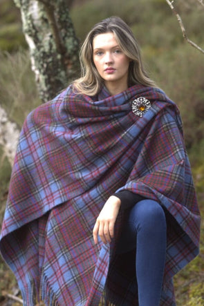 HIGHLANDER RUANA – Great Scot